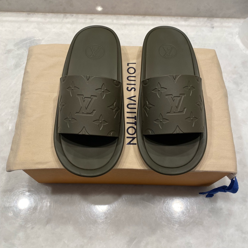Louis Vuitton Sunbath Flat Mule Sandals In Green
